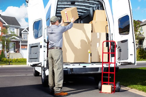 Commercial moving truck service for Uxbridge businesses