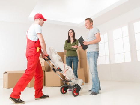 Uxbridge flat and house move transport service