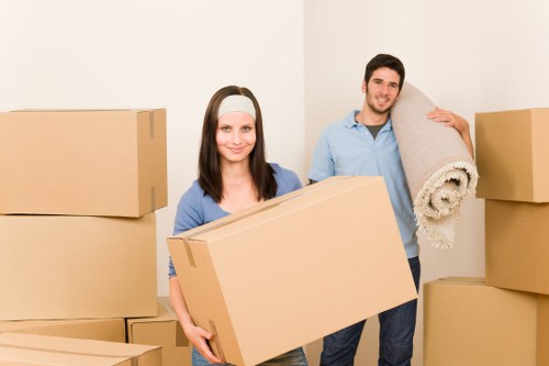 Moving truck for flats and family homes in Uxbridge
